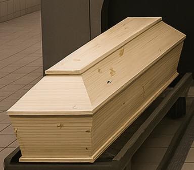 play_coffin_jockeys_4-400w_correct_it